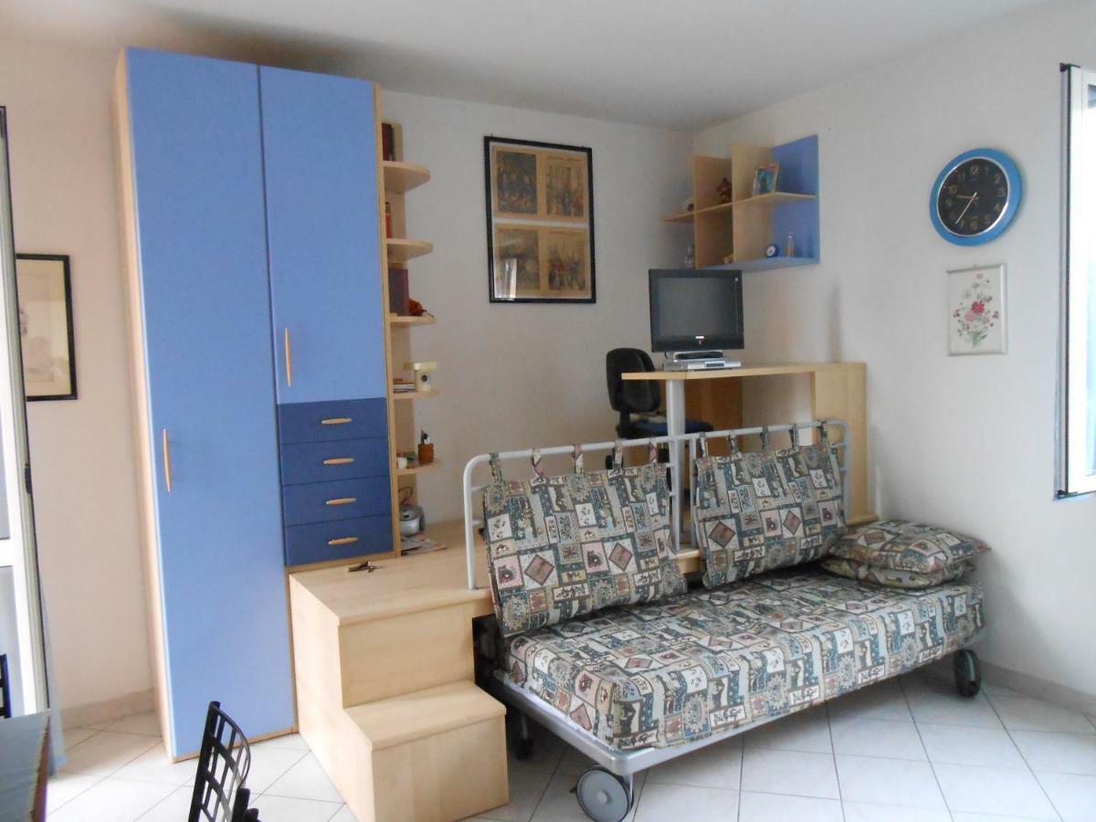 Monolocale A Peschiera Del Garda Vista Lago Διαμέρισμα Εξωτερικό φωτογραφία