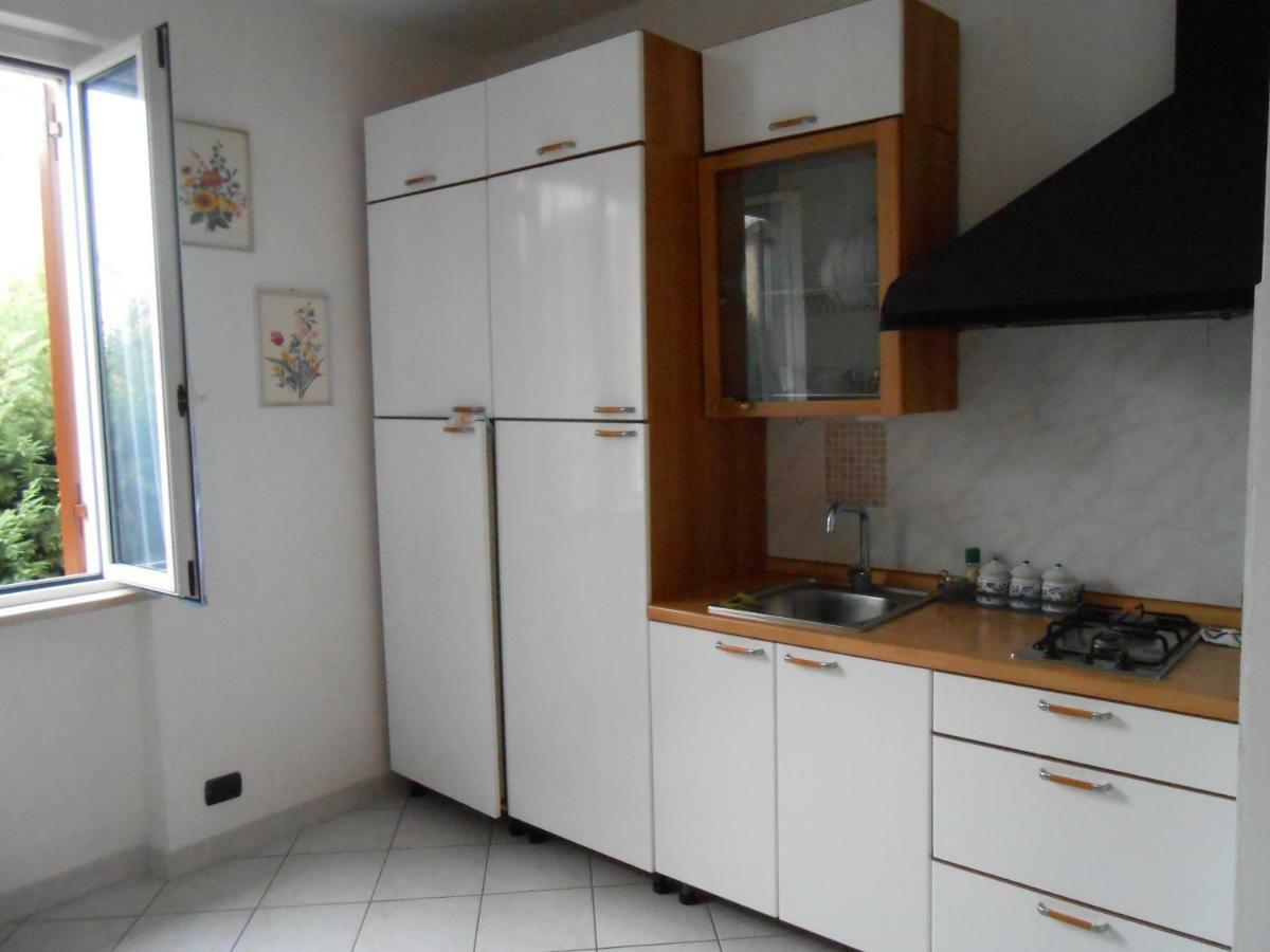 Monolocale A Peschiera Del Garda Vista Lago Διαμέρισμα Εξωτερικό φωτογραφία